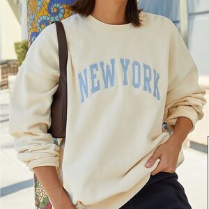 JOHN GALT/BRANDY MELVILLE CREAM NEW YORK CREWNECK (one size fits all)